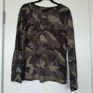 Sanctuary Women’s Long Sleeve Green Camo Crewneck Sweater M